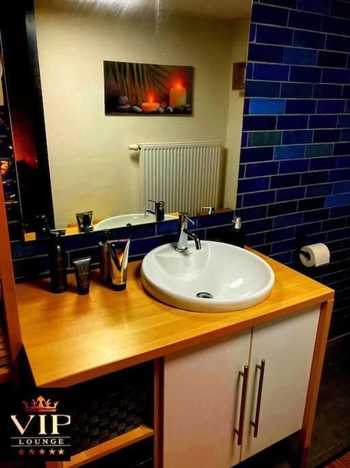 Vip Lounge Appartement Avec Jacuzzi Et Jardin Andenne Eksteriør bilde